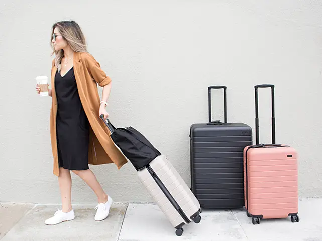 AWAY-Luggage-The-Bigger-Carry-On-Rashida-Jones-Edition-Clay-Packing-Miss-Louie-4 - Your Savvy Purse