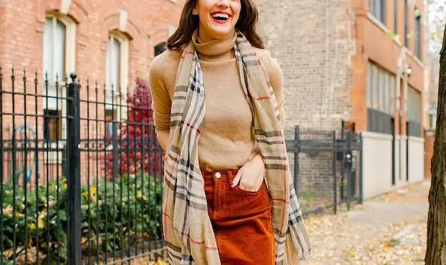 how-to-wear-a-scarf-the-everygirl-s - Your Savvy Purse