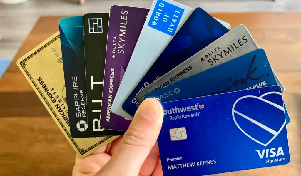 Best Credit Cards for Seniors: Top Picks for Savings, Simplicity & Perks