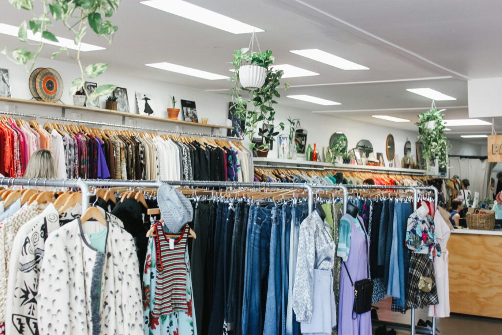 The Art of Secondhand Shopping: How to Save Big and Still Look Stylish