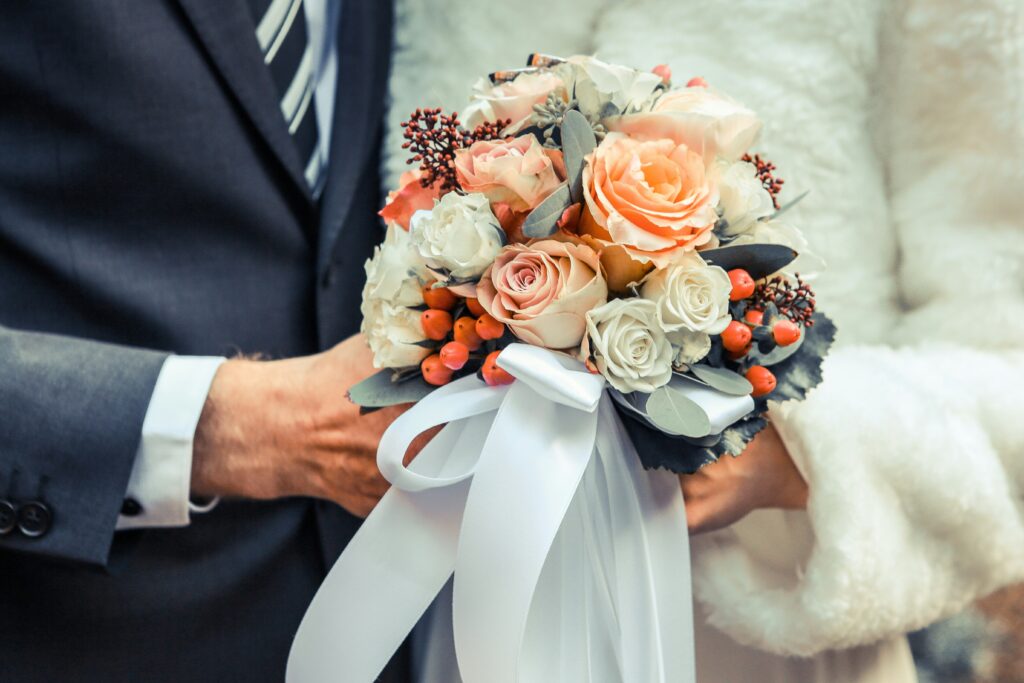 How to Save Money on a Winter Wedding Without Sacrificing Style