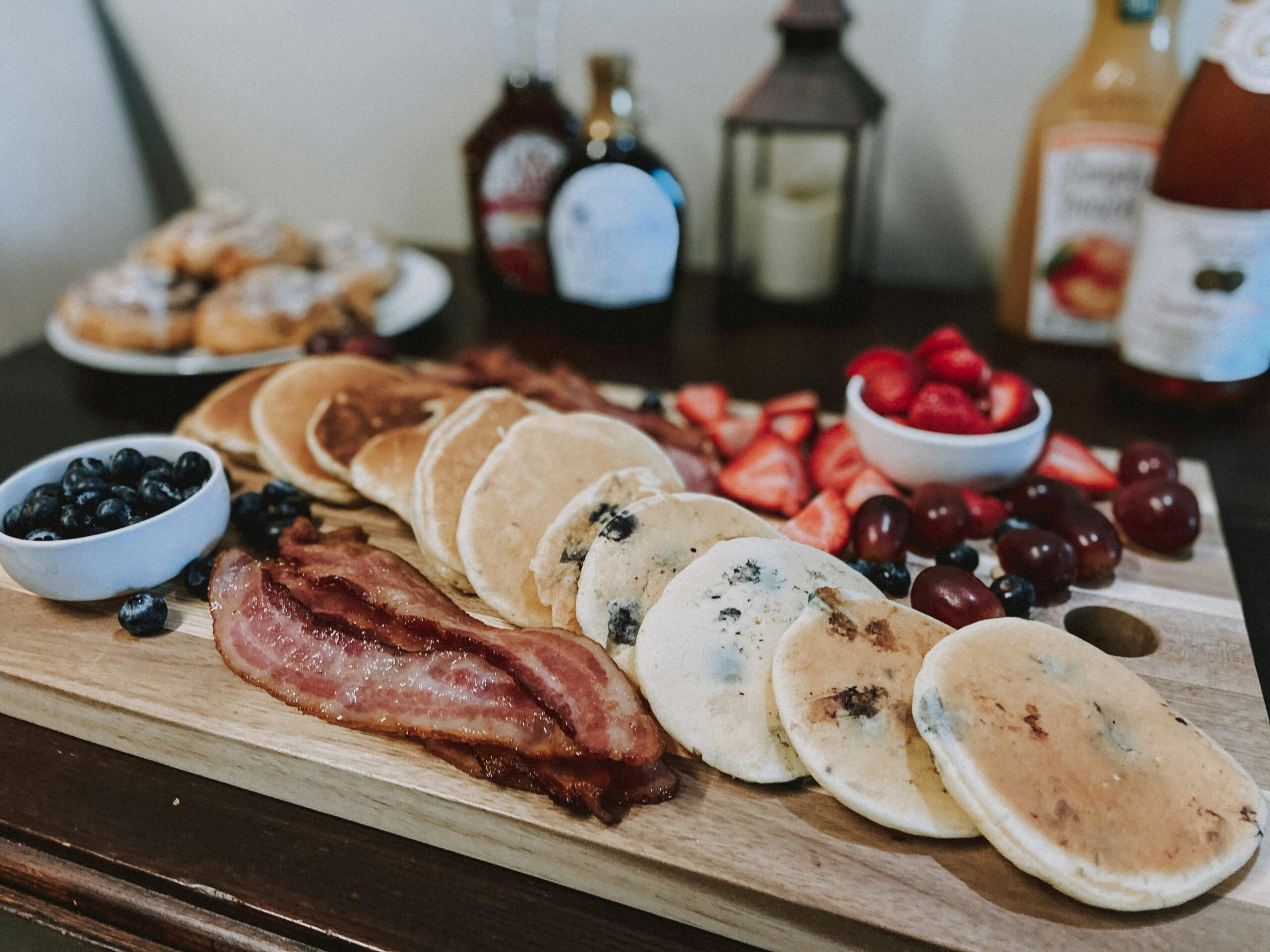 The Ultimate Father&rsquo;s Day "Grown-Up" Dessert Board: A Casual, High-Vibe Feast