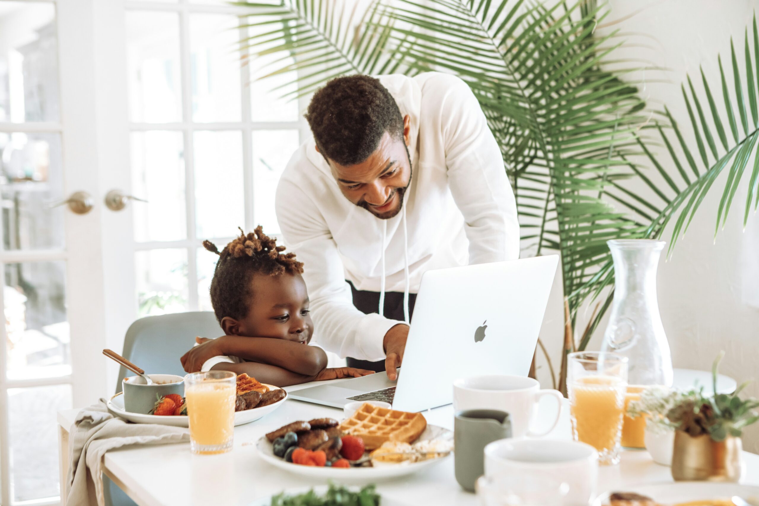 The Father’s Day Tech Guide: High-Yield, Frictionless Gadgets for the Modern Dad