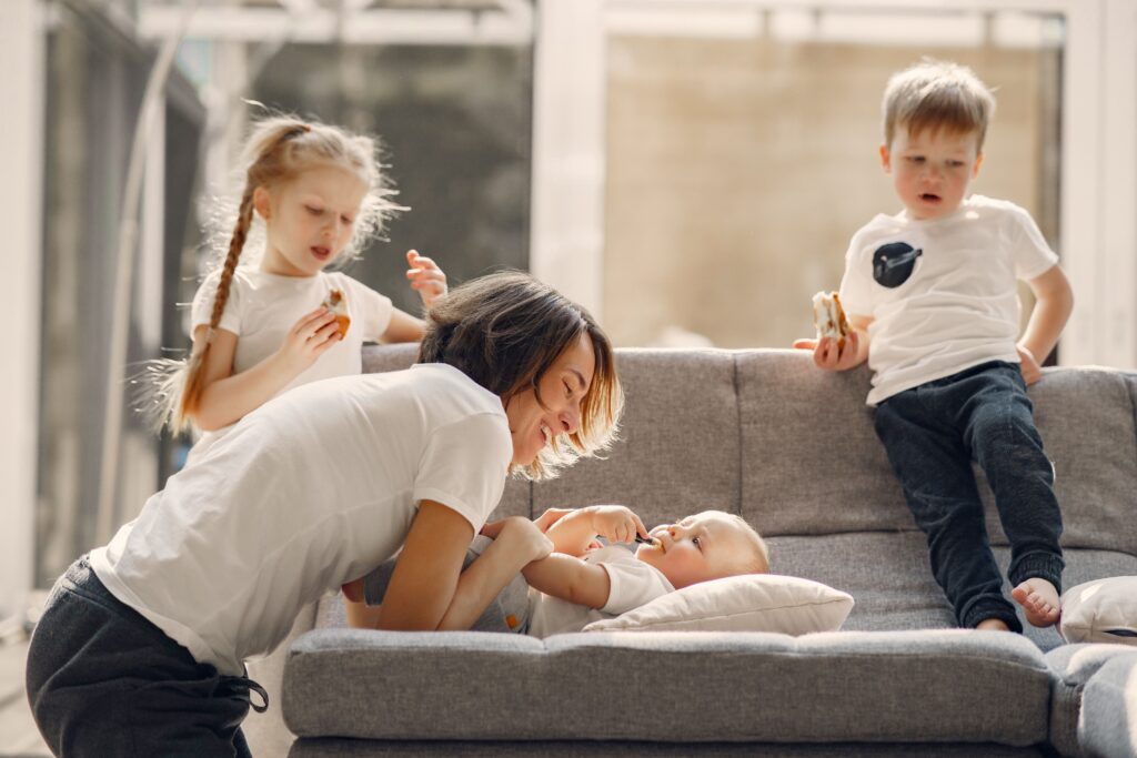 Real Side Hustles Stay-at-Home Moms Can Actually Fit Into Naptime
