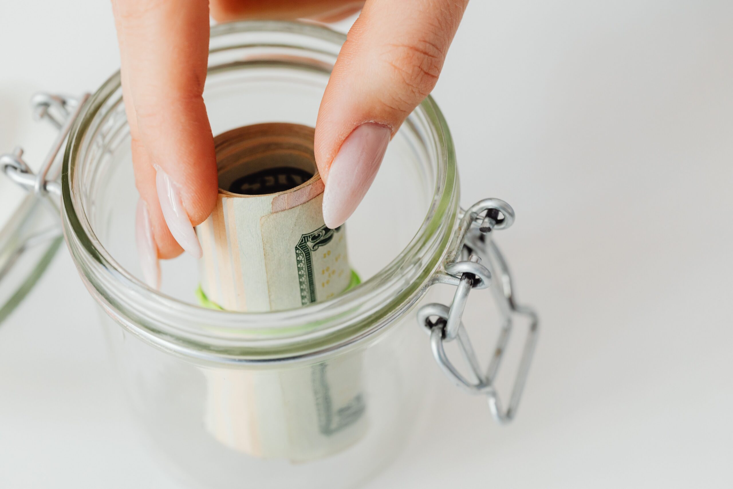 17 Sneaky Ways to Save Money in 2026 That Most People Completely Overlook