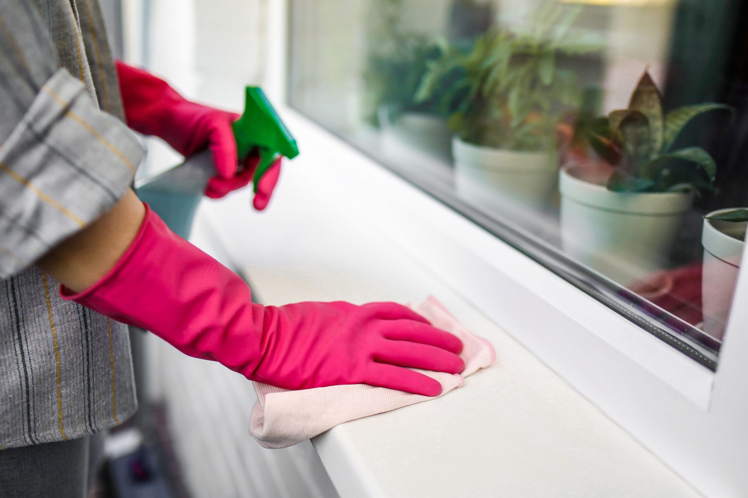 The Ultimate ADHD Cleaning Guide: 7 Low-Friction Hacks for When You’re Completely Overwhelmed