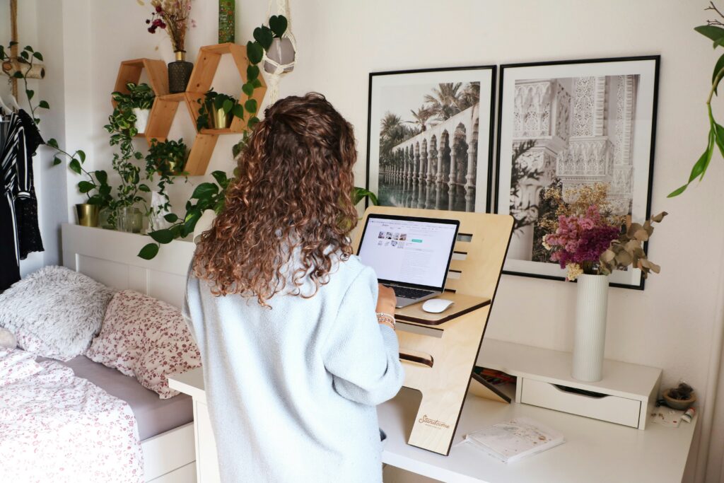 The High-Yield Workspace: 19+ Modern Cozy Office Ideas to Optimize Your Remote Work Flow