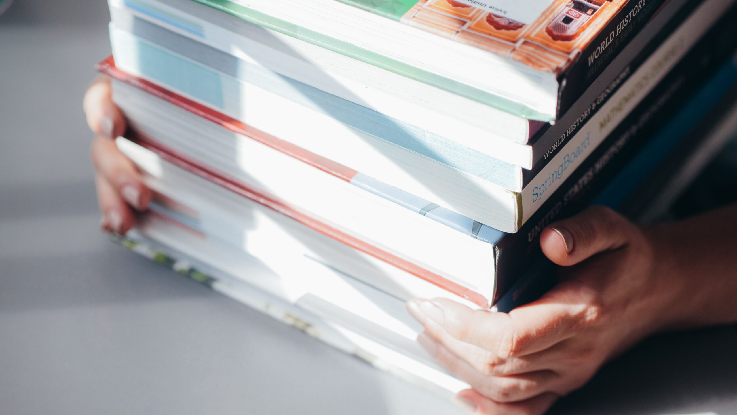 Smart Ways to Save Money on Education Without Sacrificing Quality